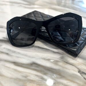 Chanel polarized sunglasses model 5296